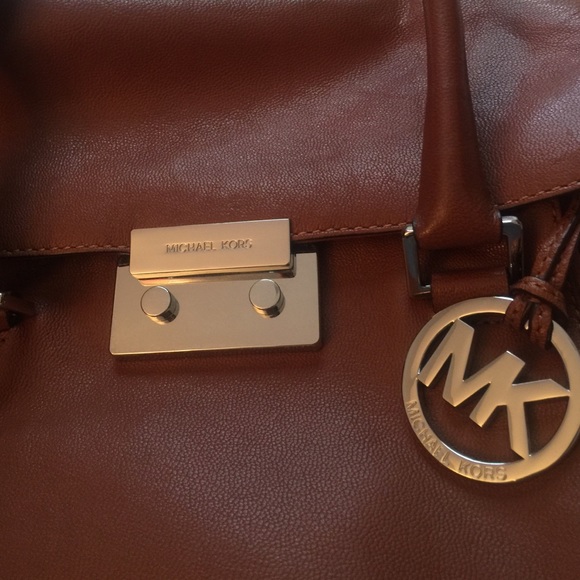 Michael Kors Handbag - Picture 2 of 4