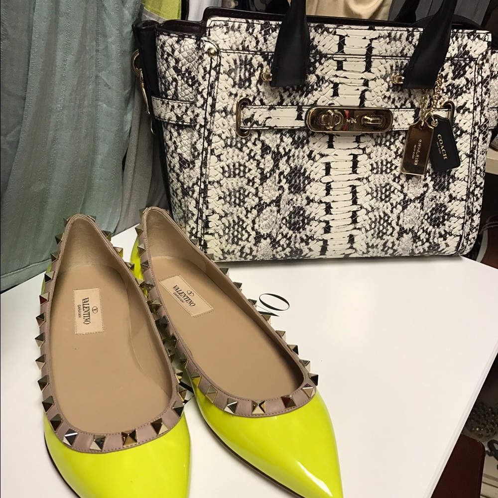 Valentino(SOLD)❌ - Picture 4 of 4