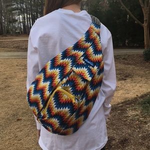 Never used Kavu purse!!