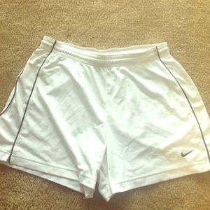 Nike elastic waistband mesh shorts - white/black
