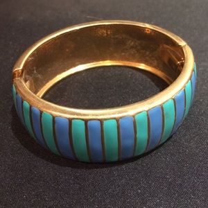 Bangle bracelet