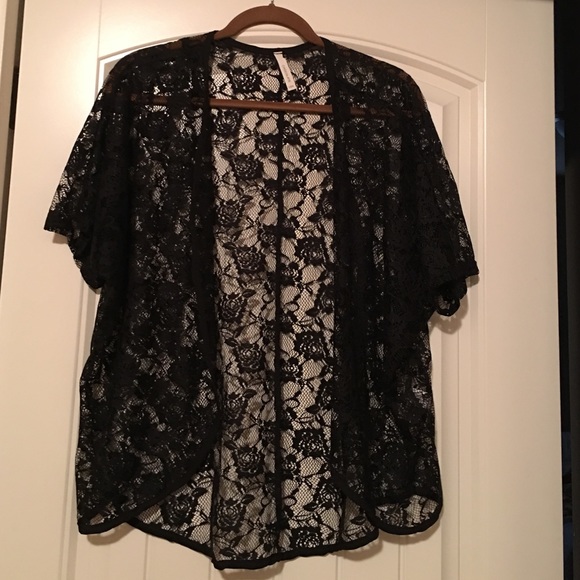 Kimono NWOT