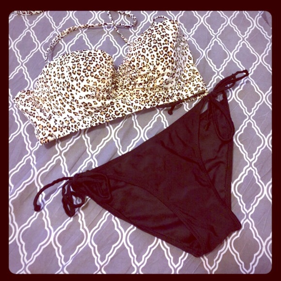 VS bikini bandeau 34d nwot