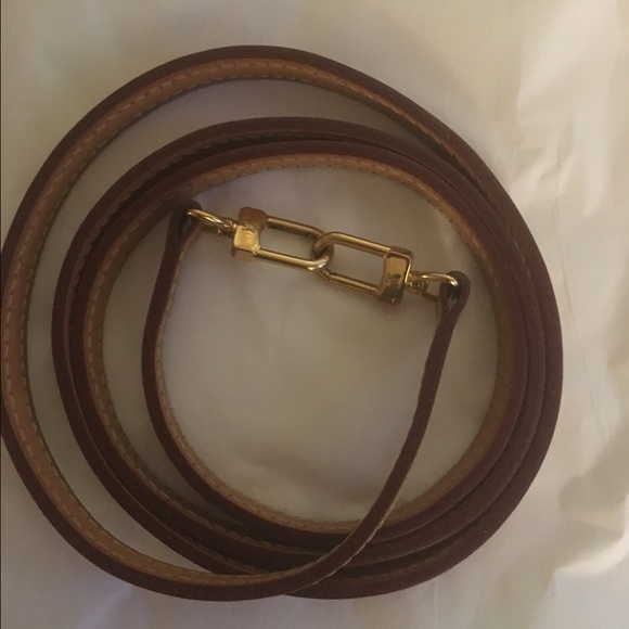 **SALE**Auth Louis Vuitton Crossbody strap