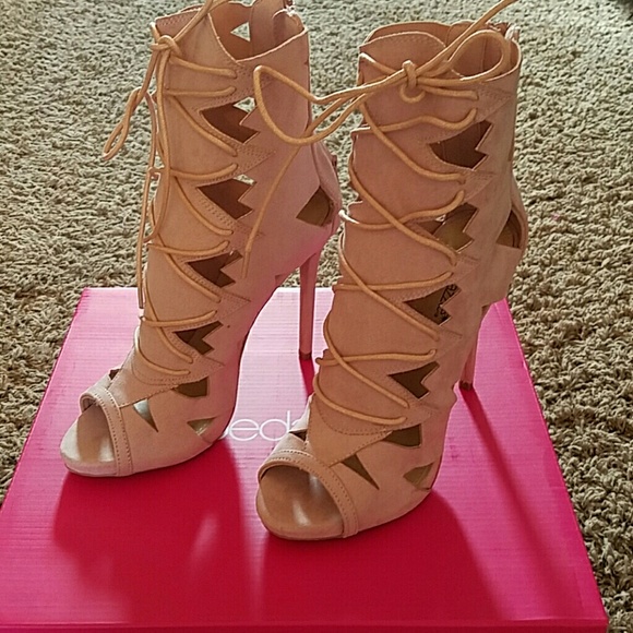 NEW Shoedazzle Stilettos 7.5