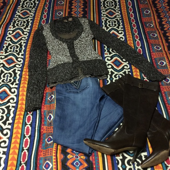 Adorable Brown Sweater/Cardigan