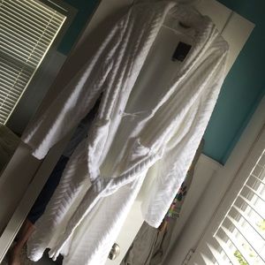 New with tags white robe