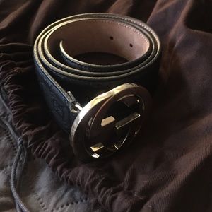 Women's Gucci leather belt