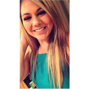 Meet your Posher, Claudia