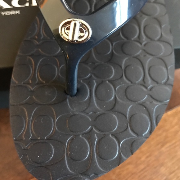 ❌sold❌Coach midnight navy flip flops - Picture 2 of 4