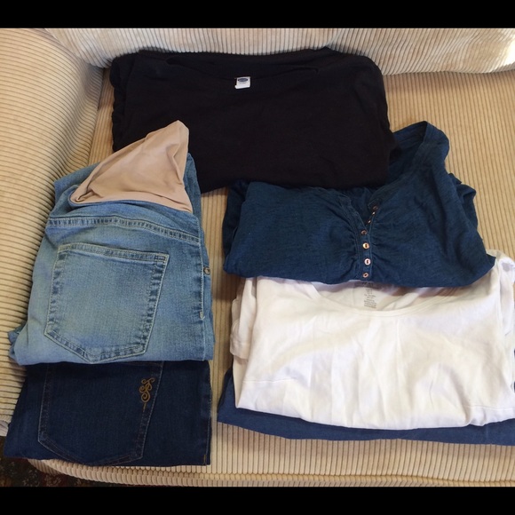 Maternity bundle gently used