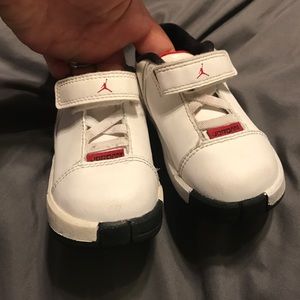 Jordan's size 6c like new