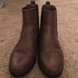 H&M Chelsea Boots