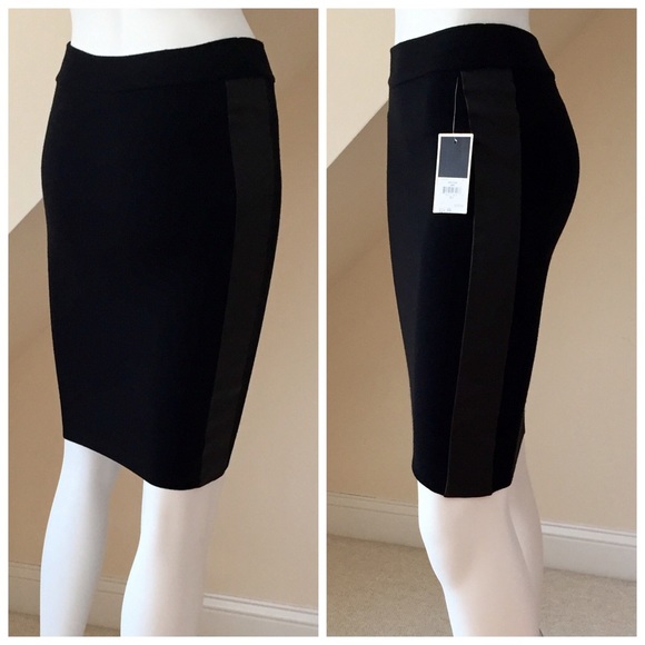 ❌❌❌❌🎉HP🎉 🆕 Juicy Couture Wool/Leather Skirt - Picture 2 of 3