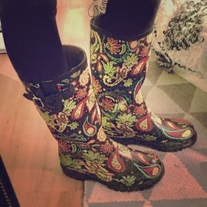 Paisley Rain boots size 8