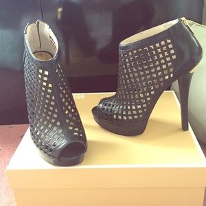 Never worn Michael Kors Graham Bootie -size 8