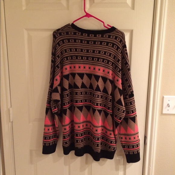 💗CLOSET CLEAN OUT💗BNWT Sweater - Picture 3 of 3