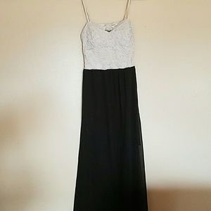 4/ $15 Cute Black and White Maxidress