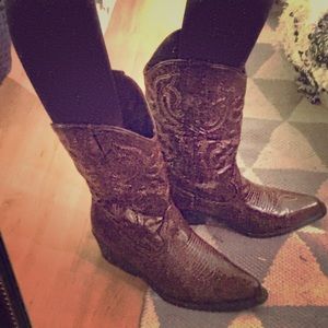 Madden Girl Cowboy boots size 8.5