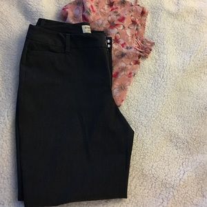 Sz 12 St John's Bay dark grey trousers❣️