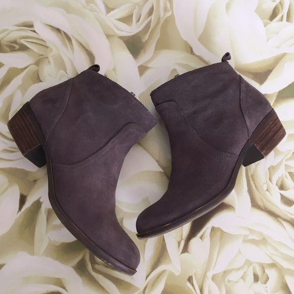 Lucky Brand Shoes - Lucky • Grey Booties •