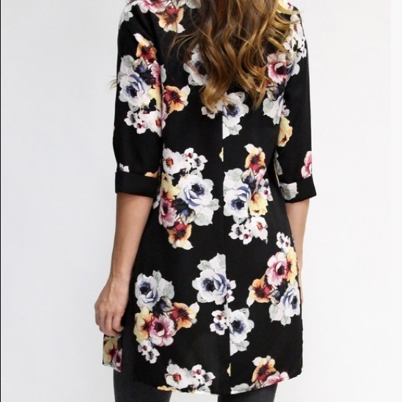 Floral & Black Spring Blazer - Picture 2 of 2