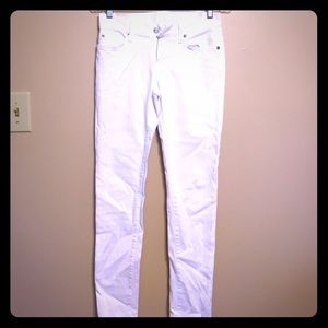 White white skinny jeans