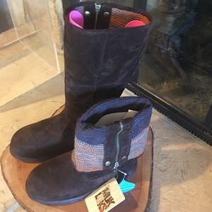 Original MukLuks.NWT
