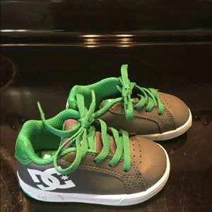 DG Toddler tennis shoes Size 6!