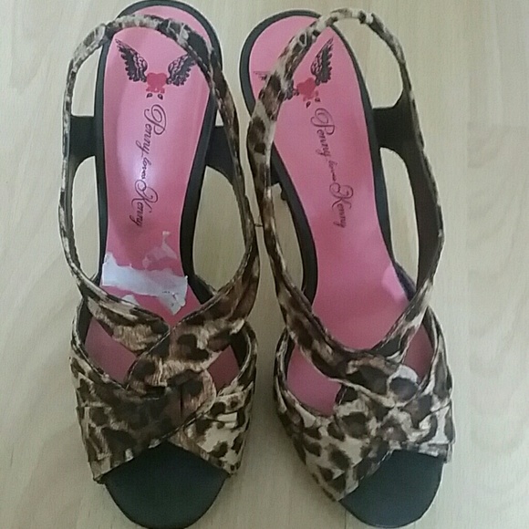 Heels - Picture 2 of 3