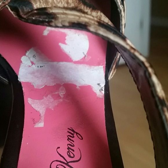 Heels - Picture 3 of 3