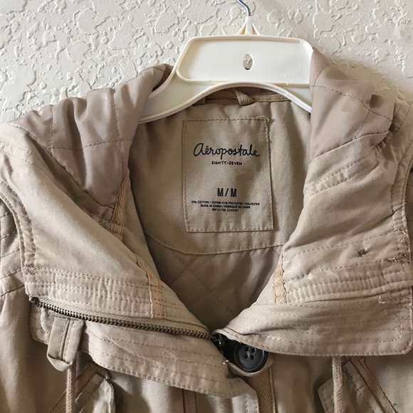 Tan coat - Picture 3 of 4