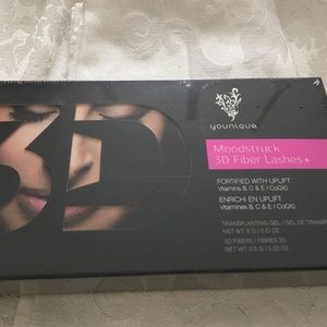 Brand new Younique Moodstruck 3D Fiber Lashes.