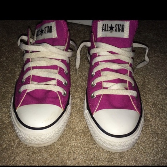 Fuchsia converse