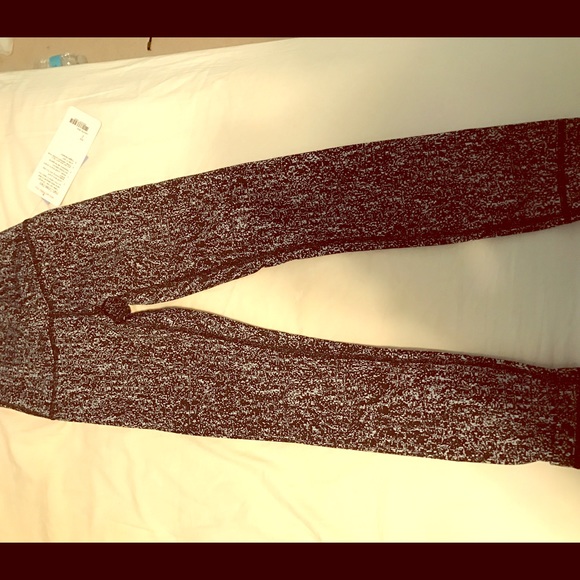Brand new Lululemon athletica leggings