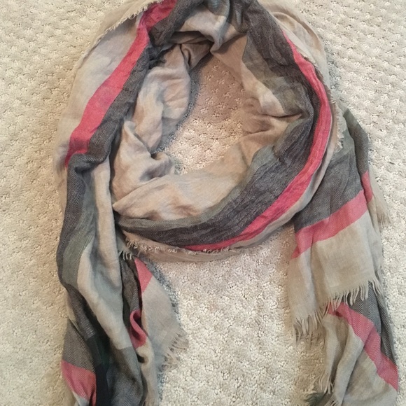 Light weight blanket scarf