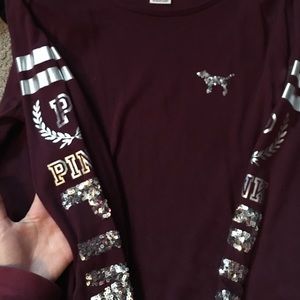 PINK crew neck lightweight tee.