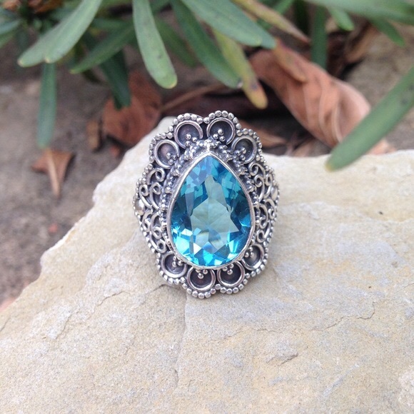 Solid sterling silver 5CT blue topaz ring size 6 - Picture 2 of 4