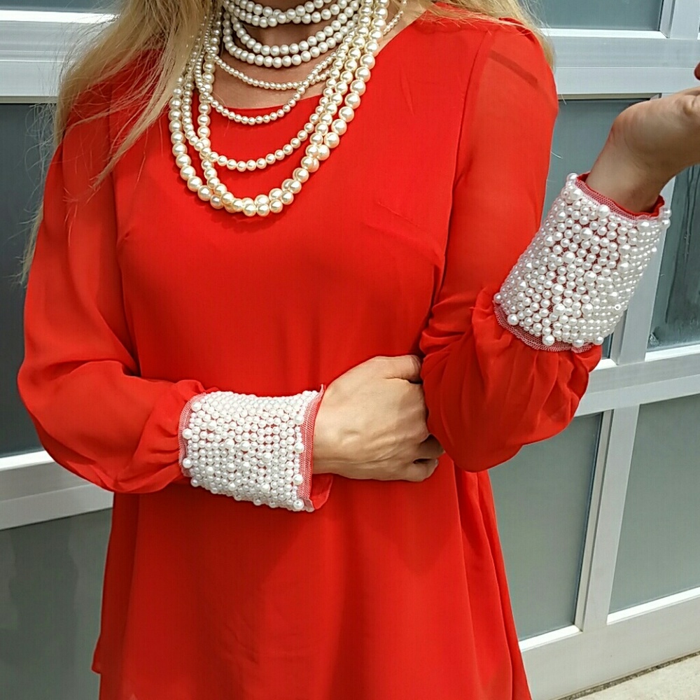 GOREGOUS RED TOP WITH BEADED CUFF DETAILS - Picture 3 of 3