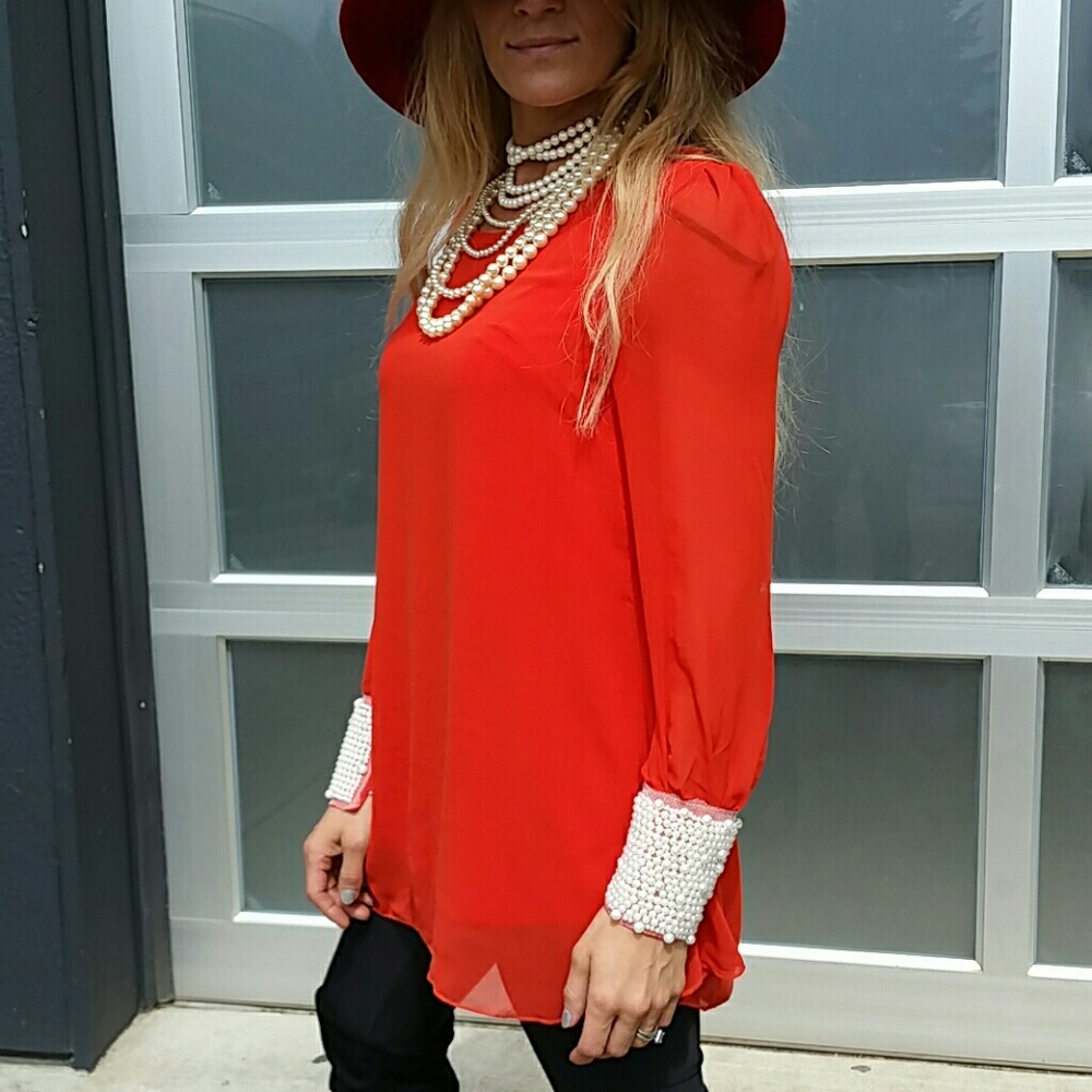 GOREGOUS RED TOP WITH BEADED CUFF DETAILS - Picture 2 of 3