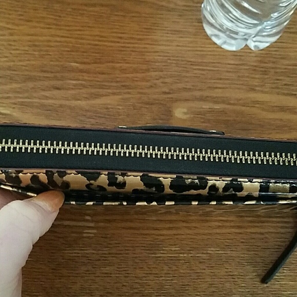 Kate spade leopard wallet - Picture 3 of 4