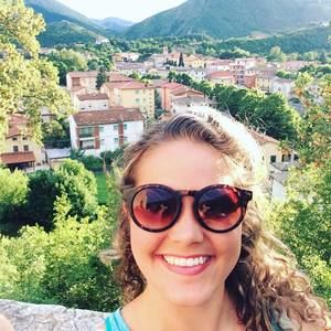 Meet your Posher, Cassandra