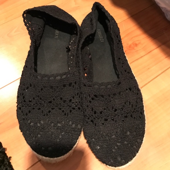 black lace flats