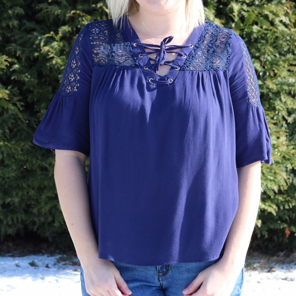 Navy blue top