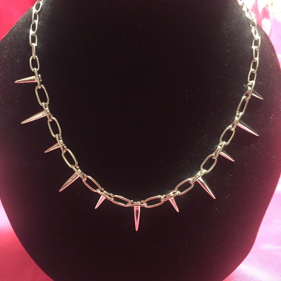 Silver spike necklace