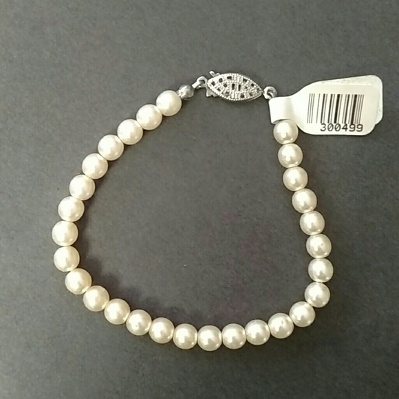 NWT 925  Gold Pearl bracelet