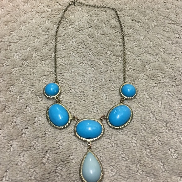 Statement necklace