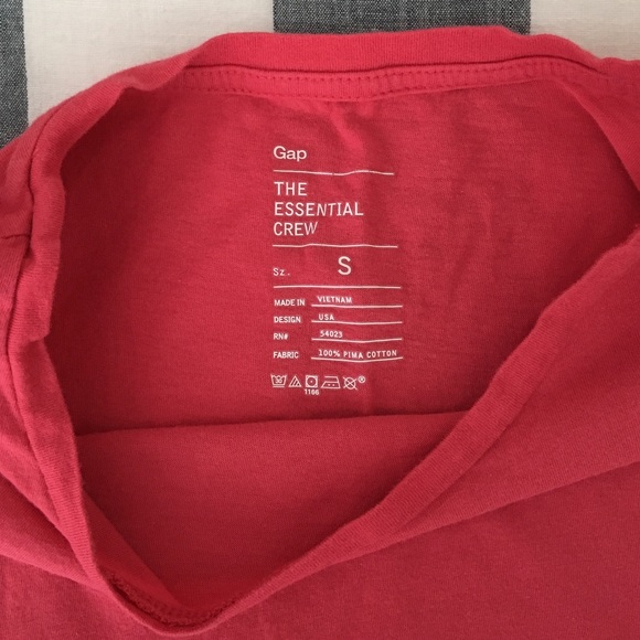 GAP Tops - Gap Essential Crew Tee GAP Tops - Gap Essential Crew Tee