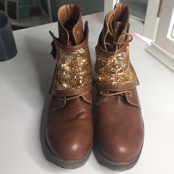 Short brown boots - Picture 2 of 2