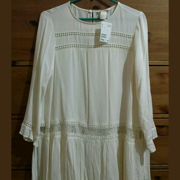 H&M Dresses & Skirts - NWT H&M crepe off white dress size 36/small